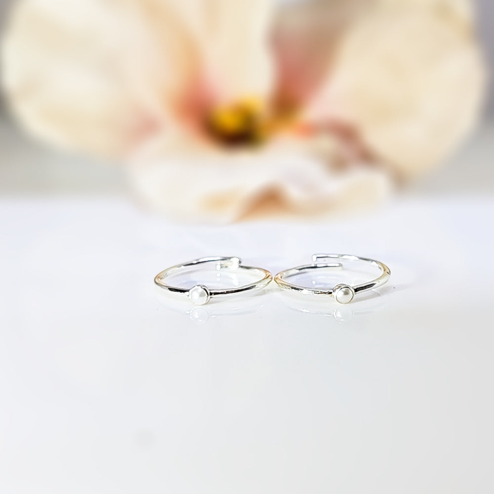 Tiny Pearl Toe Ring in 925 Silver