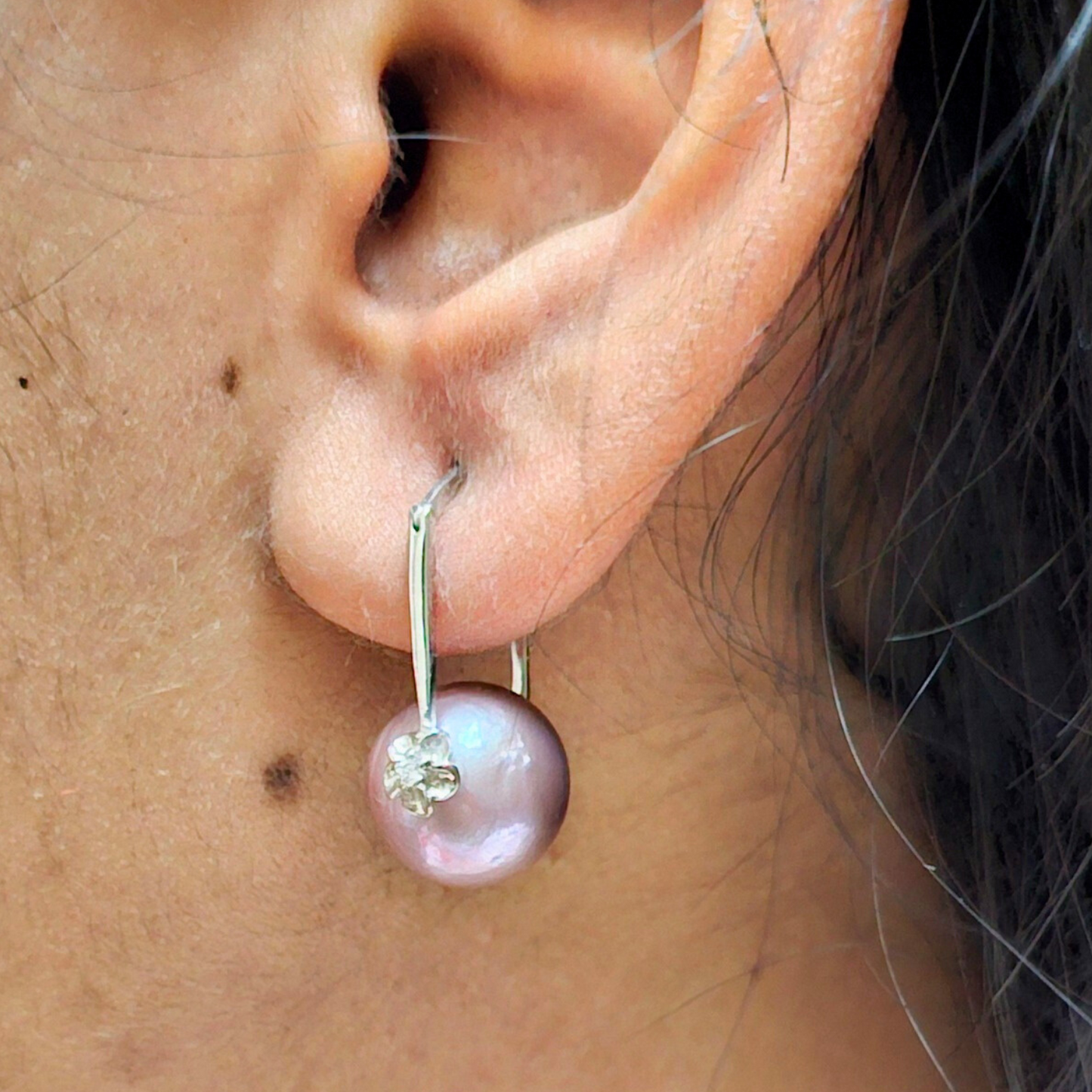 Cute Pearly Hoop Earrings in 925 Silver