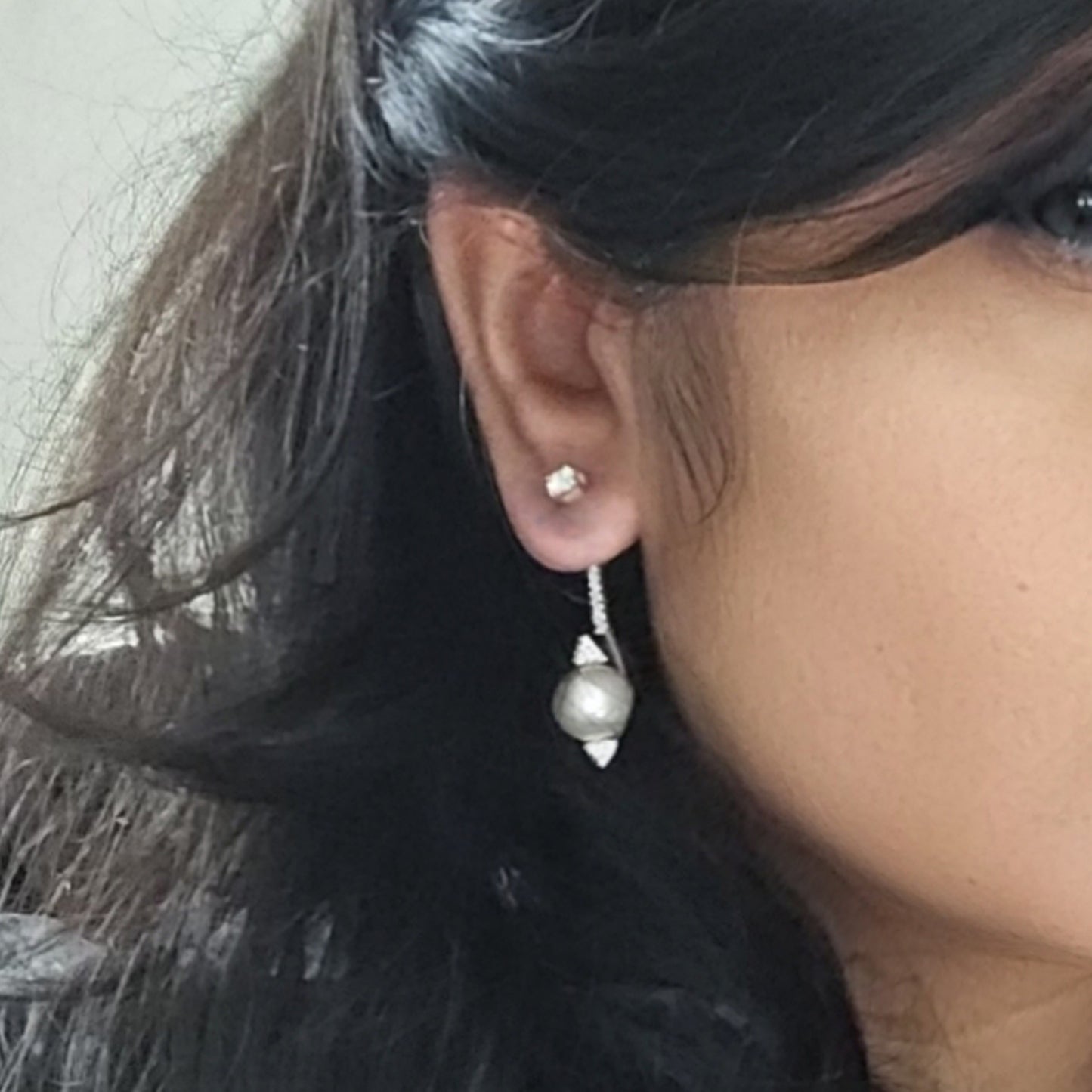 Pearly Dangle Earrings in 925 Silver