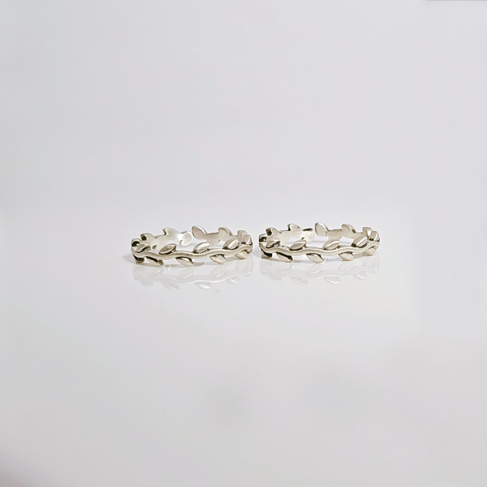 Delicate Leaves Toe Ring in Oxidised 925 Silver