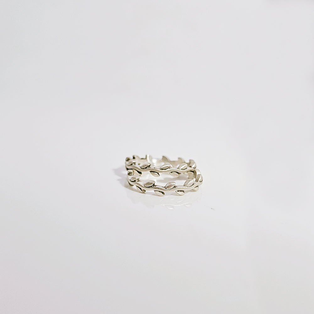 Delicate Leaves Toe Ring in Oxidised 925 Silver