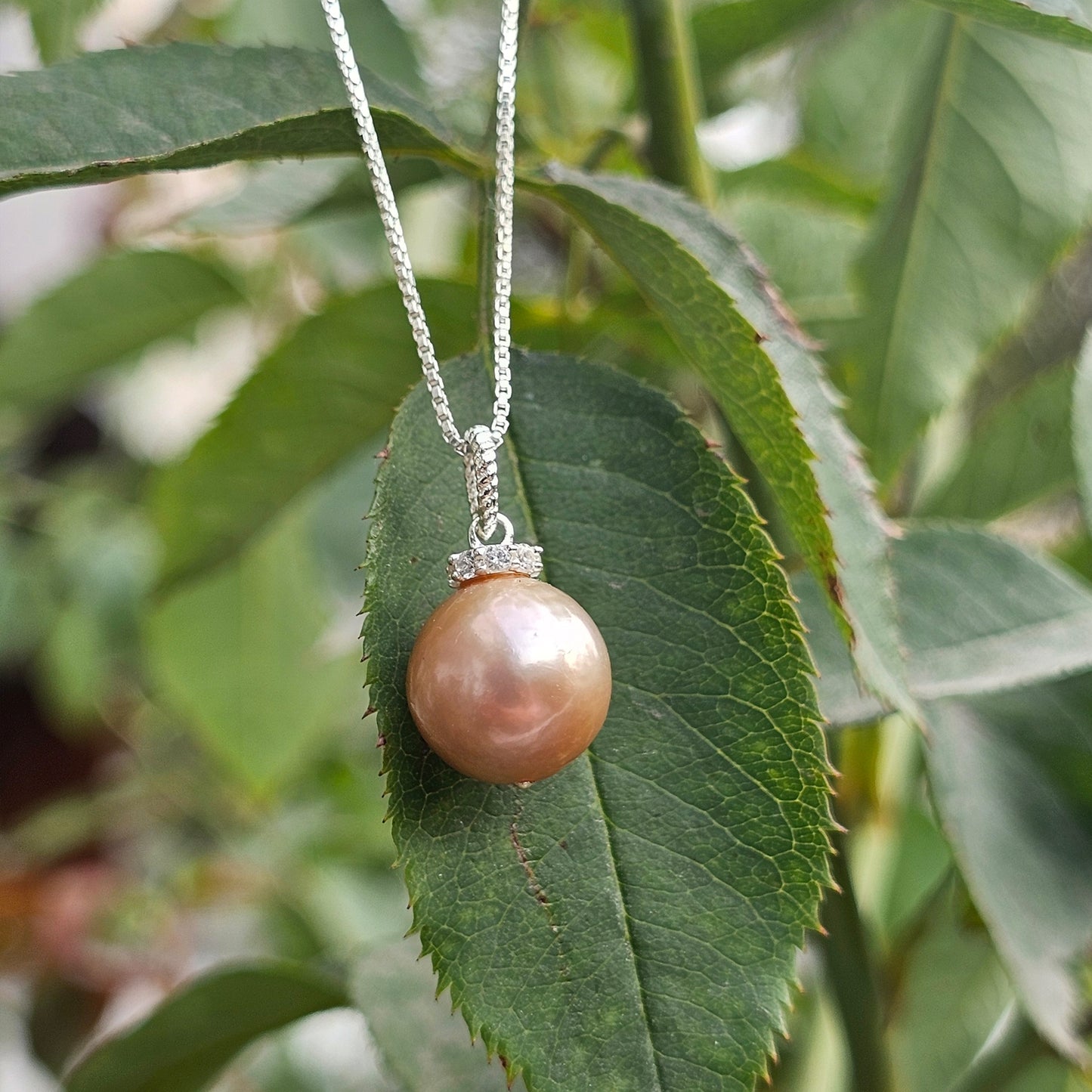 Glimmering Pearl Ball Necklace
