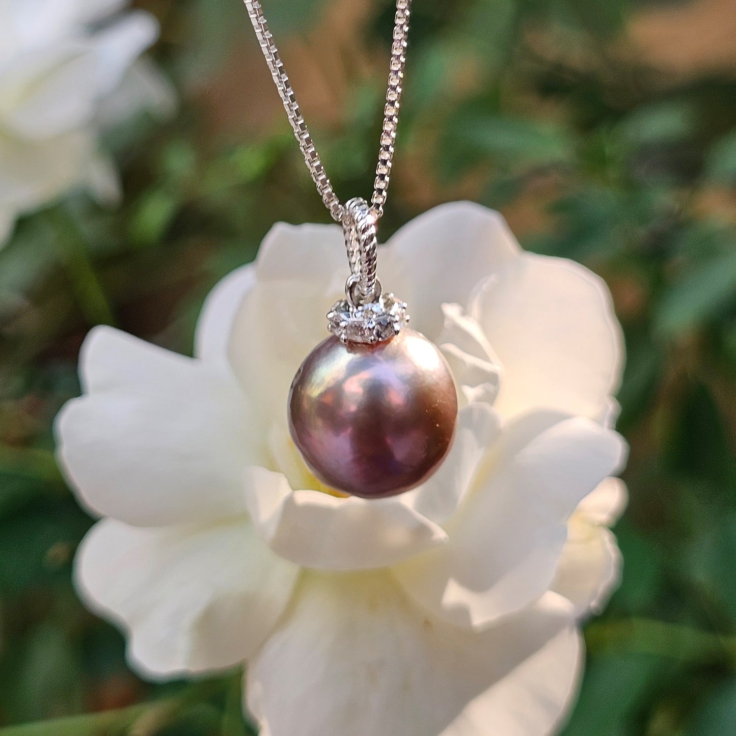Glimmering Pearl Ball Necklace
