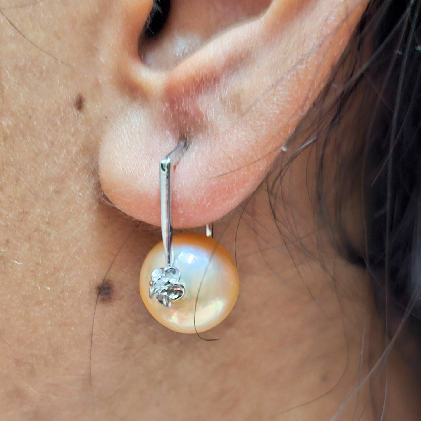 Cute Pearly Hoop Earrings in 925 Silver