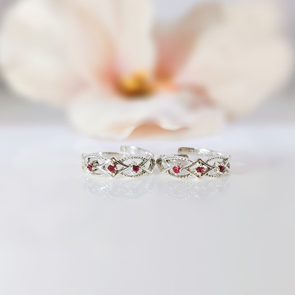 Toe Ring Band with Intricate Detailing in 925 Silver