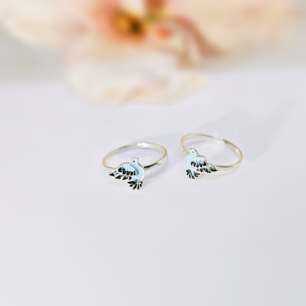 Little Birdie Toe Ring in 925 Silver
