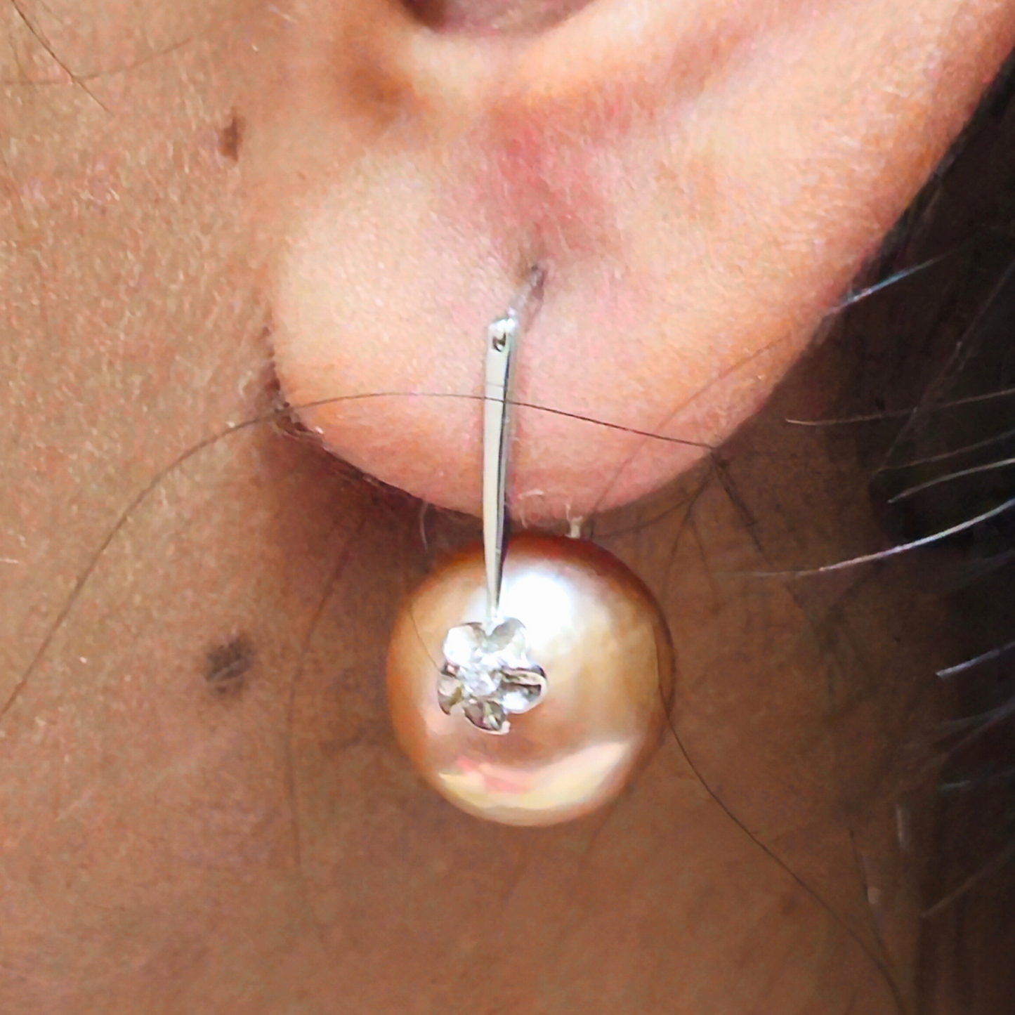 Cute Pearly Hoop Earrings in 925 Silver