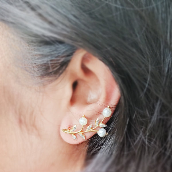 The Leafy Twig Earcuff