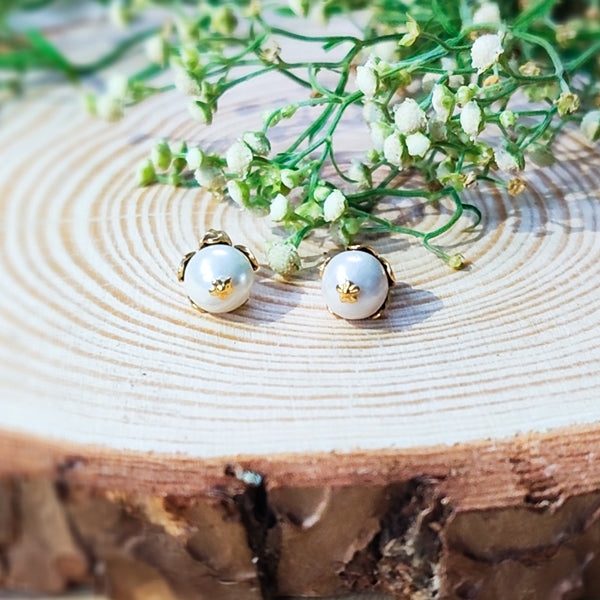 Kopal Pearl Stud