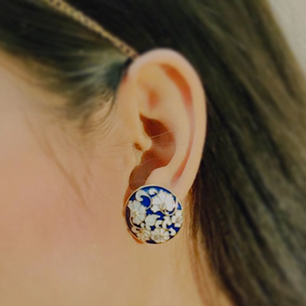 Glorious Round Bold Button Studs Earring