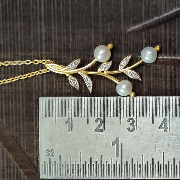 The Leafy Twig Pendant with Chain