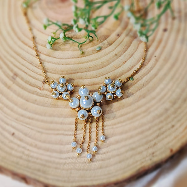 Charming Pearly Kopal Necklace