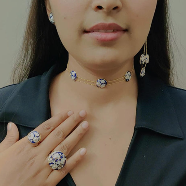 Glorious Round Choker Necklace