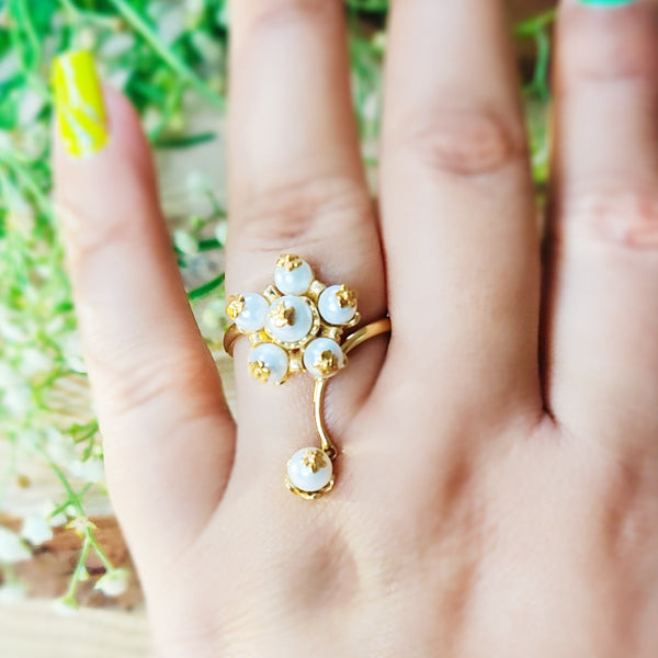 Charming Pearly Kopal Ring