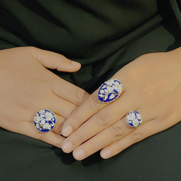 Glorious Round Tiny Flora Ring