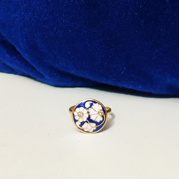 Glorious Round Tiny Flora Ring