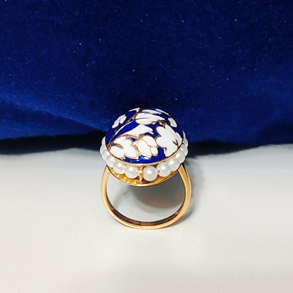 Chic Oval Distinctive Statement Ring