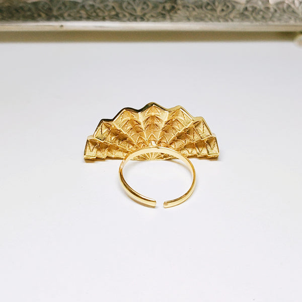 Crisp & Crinkle Wave Ring