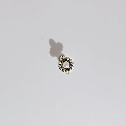 Rawa Nose Pin with Pearl in Oxidised 925 Silver