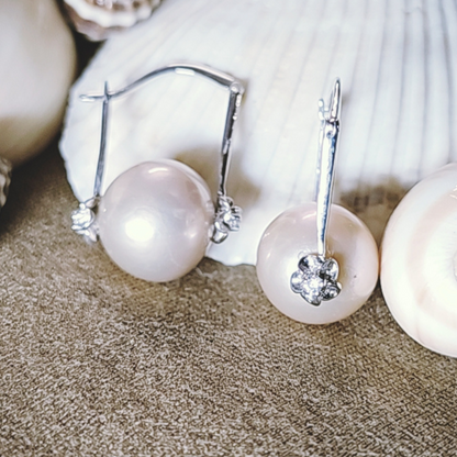 Cute Pearly Hoop Earrings in 925 Silver