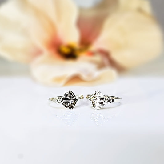 Shell with Zircon Toe Ring in 925 Silver