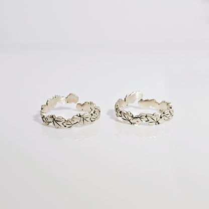 Maple Leaf Toe Ring in Oxidised 925 Silver