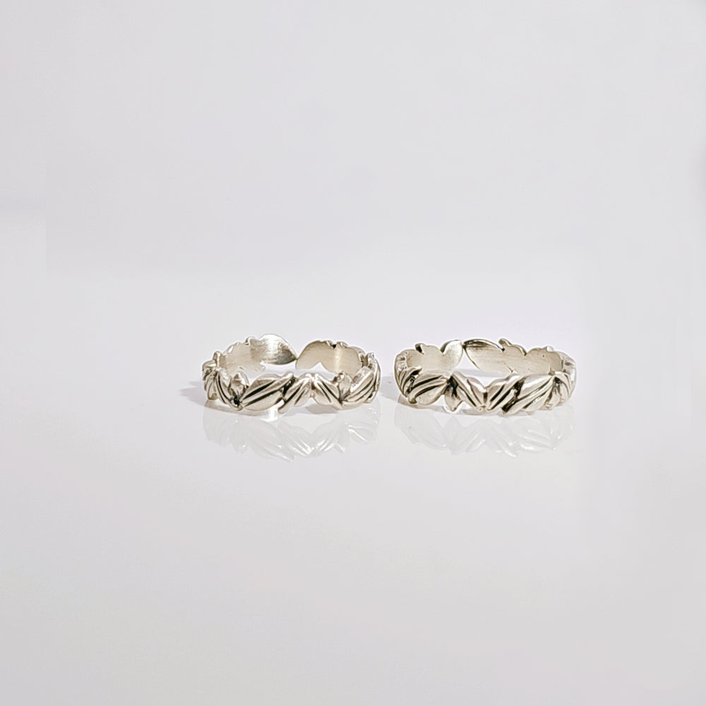 Beauty of Leaves Toe Ring in Oxidised 925 Silver