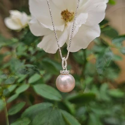 Glimmering Pearl Ball Necklace