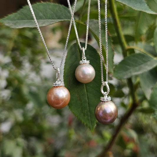 Glimmering Pearl Ball Necklace