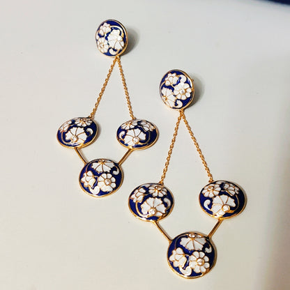 Glorious Round Swing Earring