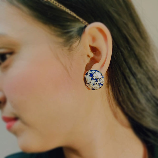 Glorious Round Bold Button Studs Earring