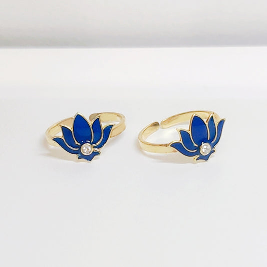 Tiny Bloom Lotus Toe Ring