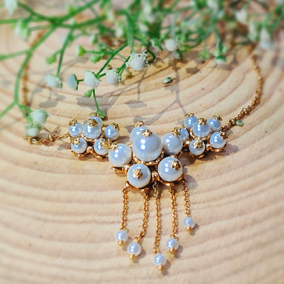 Charming Pearly Kopal Necklace