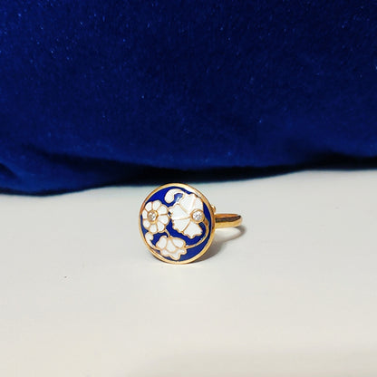 Glorious Round Tiny Flora Ring